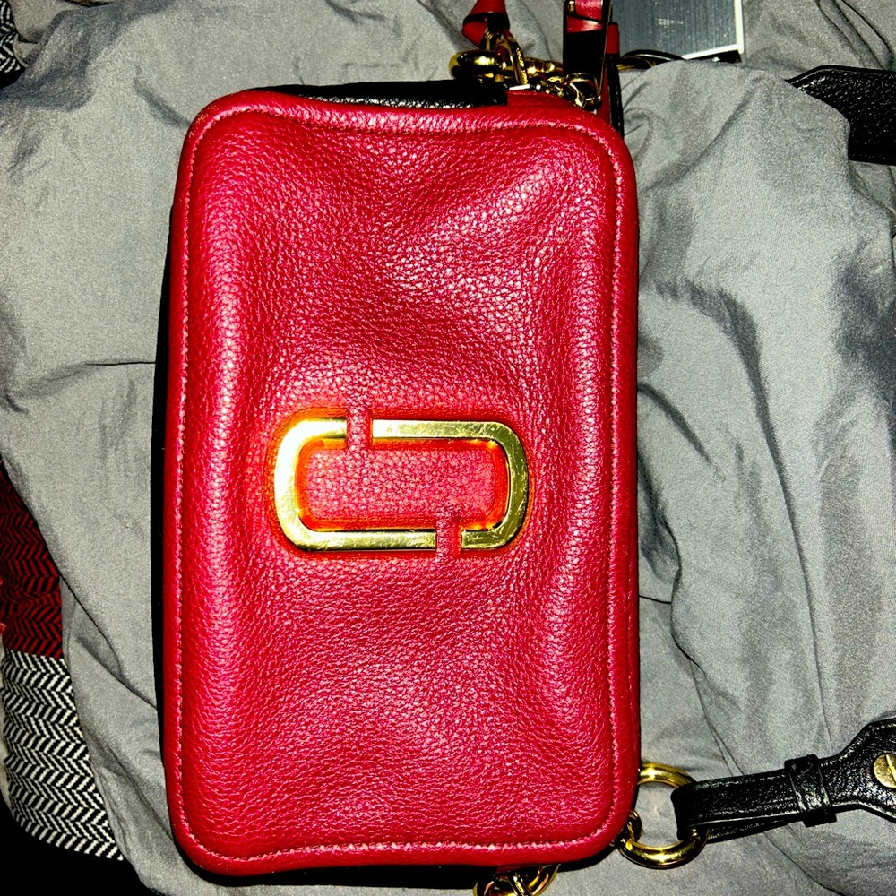Marc Jacobs soft shot size 21 burgundy in color. Like new.